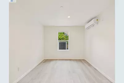 718 26th St, Oakland, CA 94612 - Photo 31