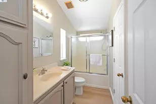 28680 Mercury St, Hayward, CA 94544 - Photo 25