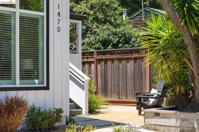 1470 Cornell Ave, Berkeley, CA 94702 - Photo 5