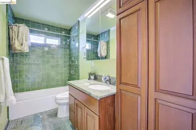 2635 10th St, Oakland, CA 94601 - Photo 31