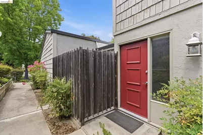 1833 Holland Dr, Walnut Creek, CA 94596 - Photo 5