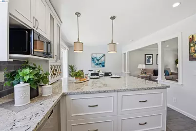 37896 Manzanita St, Newark, CA 94560 - Photo 13