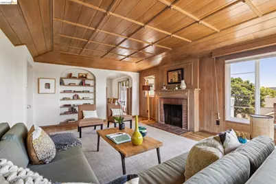 2541 Hilgard Ave, Berkeley, CA 94709 - Photo 9