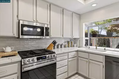 48 Southwind Cir, Richmond, CA 94804 - Photo 15