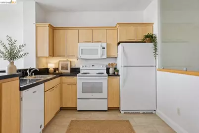 1 Lakeside Dr #1608, Oakland, CA 94612 - Photo 5