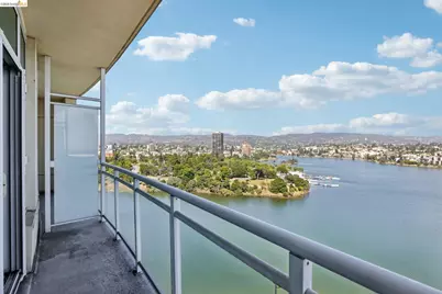 1 Lakeside Dr #1608, Oakland, CA 94612 - Photo 25