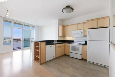1 Lakeside Dr #1608, Oakland, CA 94612 - Photo 11
