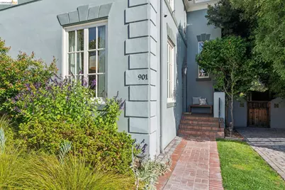 901 Paramount Rd, Oakland, CA 94610 - Photo 3
