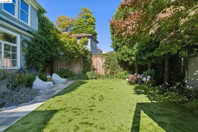 901 Paramount Rd, Oakland, CA 94610 - Photo 57