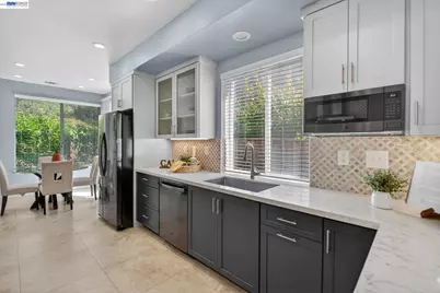7943 Pineville Cir, Castro Valley, CA 94552 - Photo 23