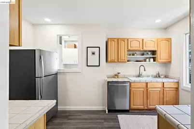 1418 Spruce St, Berkeley, CA 94709 - Photo 17