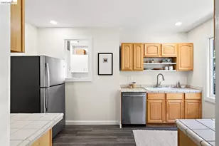 1418 Spruce St, Berkeley, CA 94709 - Photo 17
