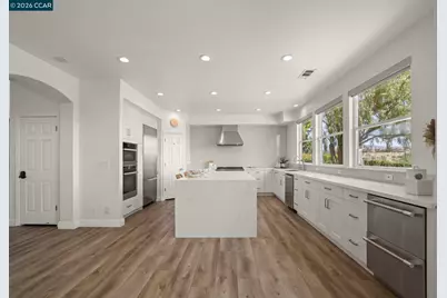 3048 Sorrelwood Dr, San Ramon, CA 94582 - Photo 13