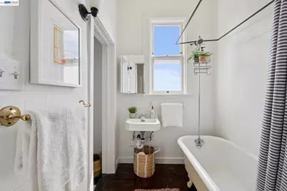 758 Alcatraz Avenue, Oakland, CA 94609 - Photo 19