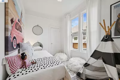 758 A Alcatraz Avenue, Oakland, CA 94609 - Photo 21