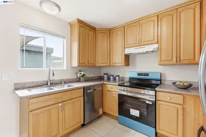 4610 Granada Way, Union City, CA 94587 - Photo 9