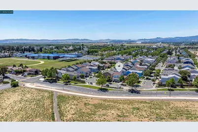221 Victory Way, Suisun City, CA 94585 - Photo 69