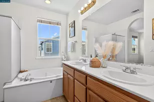 221 Victory Way, Suisun City, CA 94585 - Photo 37