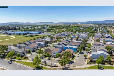 221 Victory Way, Suisun City, CA 94585 - Photo 63