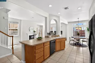221 Victory Way, Suisun City, CA 94585 - Photo 21