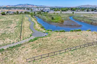 221 Victory Way, Suisun City, CA 94585 - Photo 65