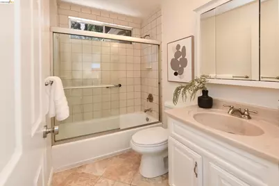 512 Burdick Dr, Bay Point, CA 94565 - Photo 33