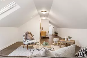725 54th St, Oakland, CA 94609 - Photo 37