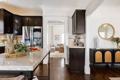 725 54th St, Oakland, CA 94609 - Photo 27