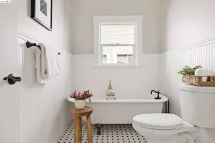 725 54th St, Oakland, CA 94609 - Photo 15