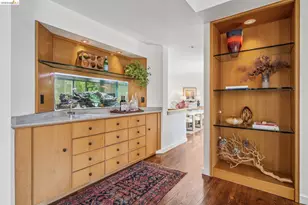 2223 Tunnel Rd, Oakland, CA 94611 - Photo 15