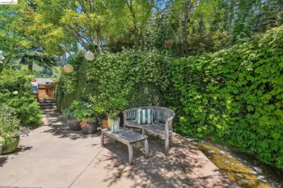 2223 Tunnel Rd, Oakland, CA 94611 - Photo 9