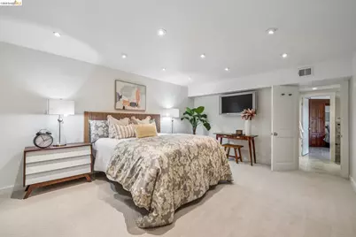 2223 Tunnel Rd, Oakland, CA 94611 - Photo 45