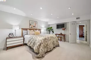 2223 Tunnel Rd, Oakland, CA 94611 - Photo 45