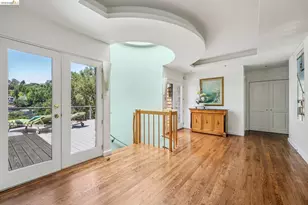 2223 Tunnel Rd, Oakland, CA 94611 - Photo 9