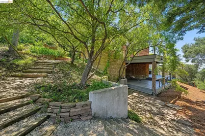 2223 Tunnel Rd, Oakland, CA 94611 - Photo 49