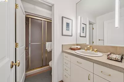 2223 Tunnel Rd, Oakland, CA 94611 - Photo 41
