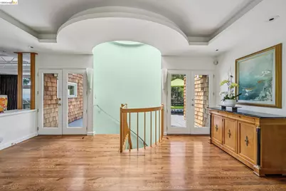 2223 Tunnel Rd, Oakland, CA 94611 - Photo 7