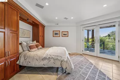 2223 Tunnel Rd, Oakland, CA 94611 - Photo 47