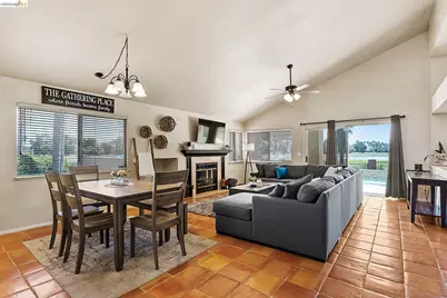 2244 Colonial Ct, Discovery Bay, CA 94505 - Photo 7