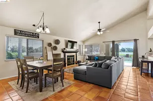 2244 Colonial Ct, Discovery Bay, CA 94505 - Photo 7