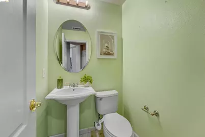 24986 Silverthorne Pl, Hayward, CA 94544 - Photo 27