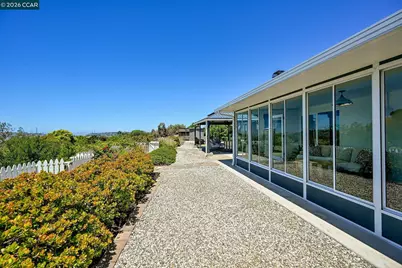 274 James Ct, Benicia, CA 94510 - Photo 33
