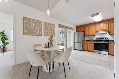 26 Raintree Ct #30, Hayward, CA 94544 - Photo 13