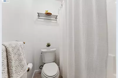 26 Raintree Ct #30, Hayward, CA 94544 - Photo 45