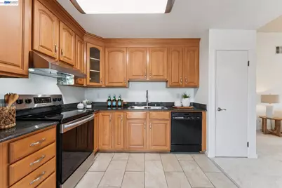 26 Raintree Ct #30, Hayward, CA 94544 - Photo 21