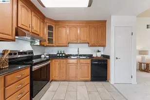 26 Raintree Ct, Hayward, CA 94544 - Photo 21