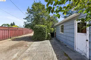 1035 Oak Grove Rd, Concord, CA 94518 - Photo 71