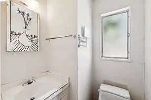 1035 Oak Grove Rd, Concord, CA 94518 - Photo 33
