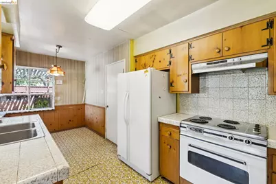 1035 Oak Grove Rd, Concord, CA 94518 - Photo 23