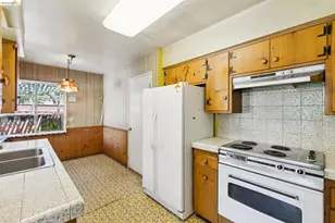 1035 Oak Grove Rd, Concord, CA 94518 - Photo 23